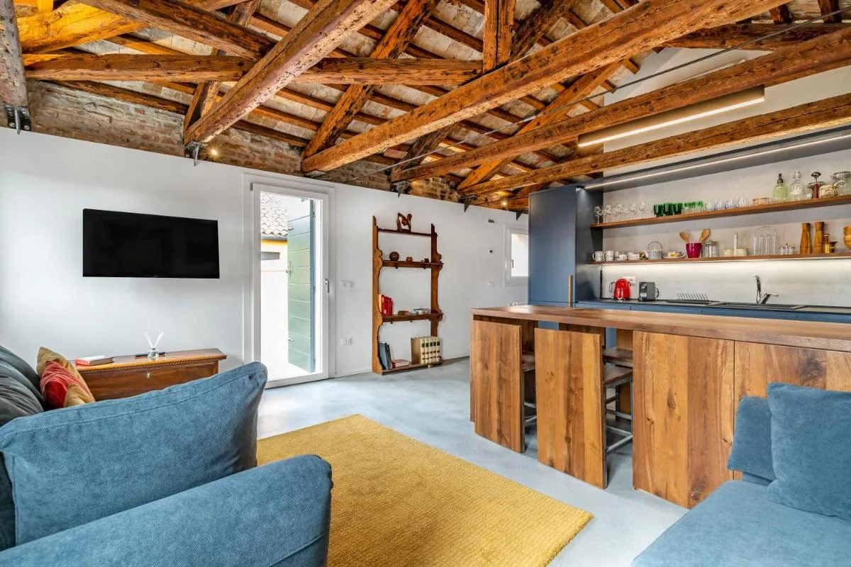 Image 4 of Lilia’s Loft