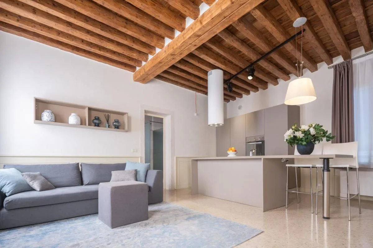 Image 2 of Lion Palace – San Marco R&R