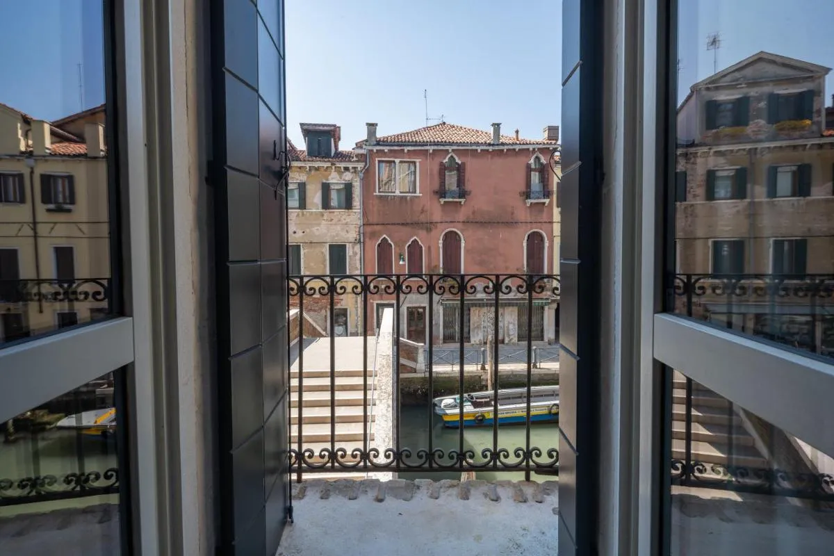 Image 4 of Lion Palace – San Marco R&R