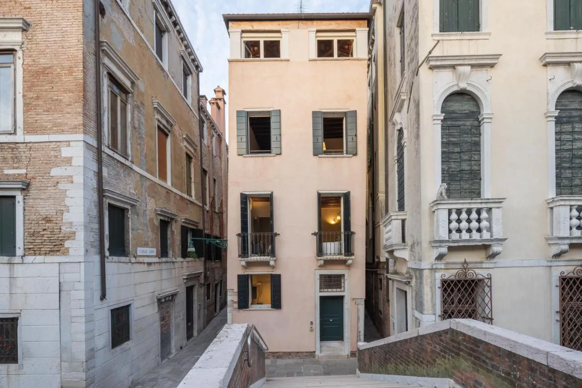 Image 5 of Lion Palace – San Marco R&R