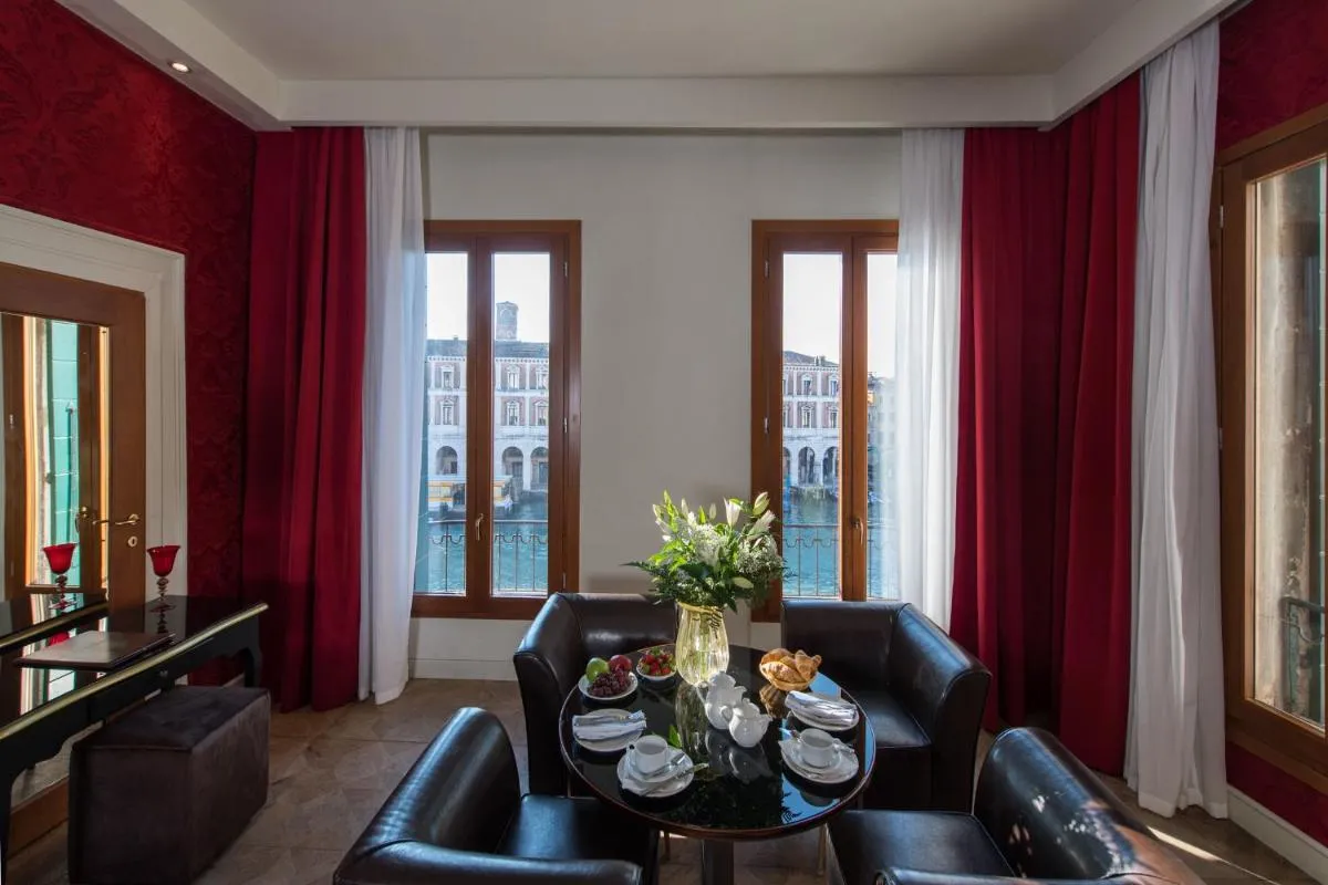 Image 3 of Locanda Leon Bianco on the Grand Canal