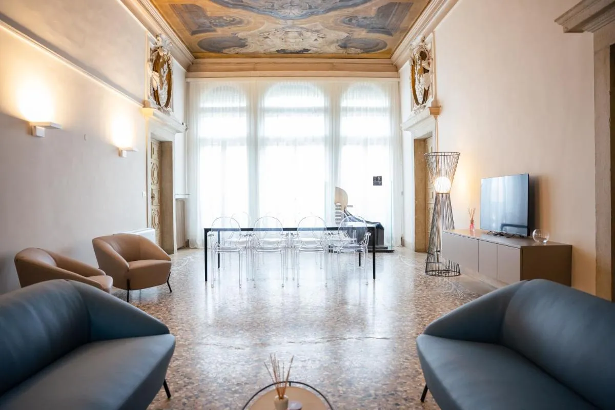 Image 4 of Luxury and Elegance Calatrava