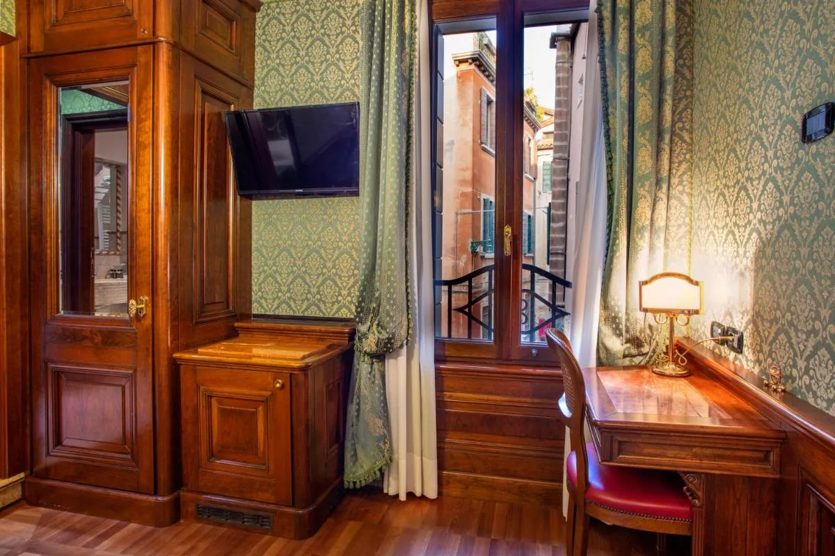 Image 3 of Palazzina Veneziana