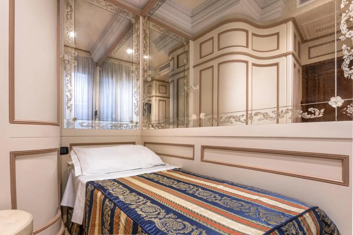 Image 2 of Palazzina Veneziana