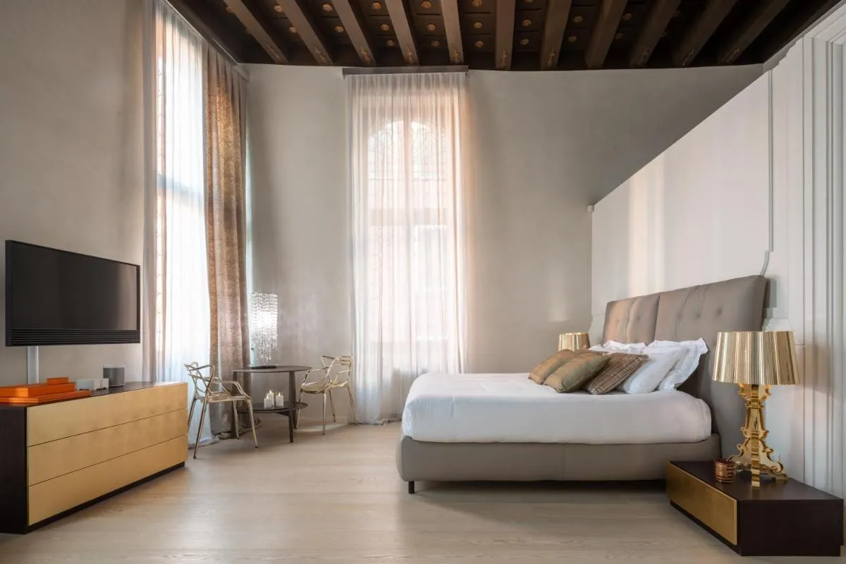 Image 6 of Palazzo Soranzo Noble Floor R&R