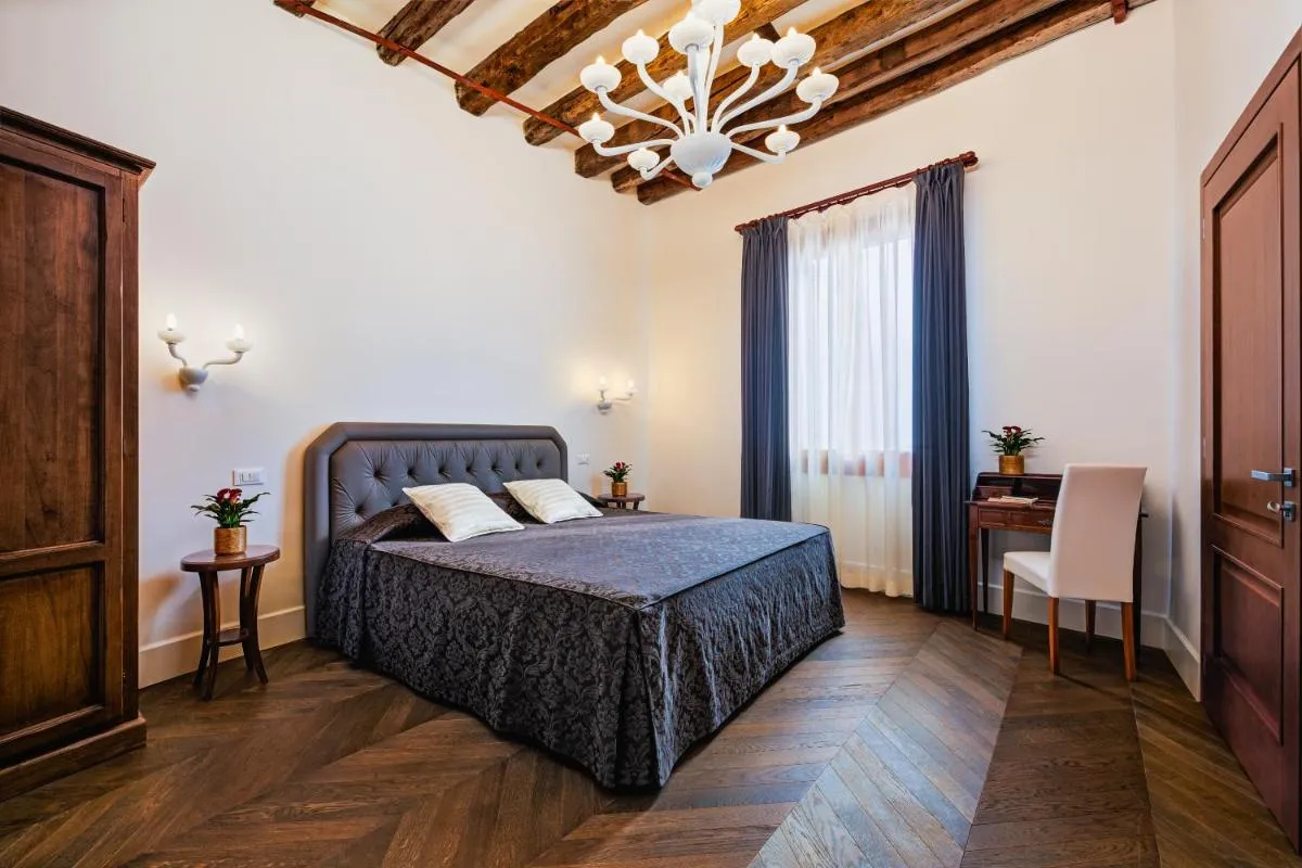 Image 1 of Porta da mar