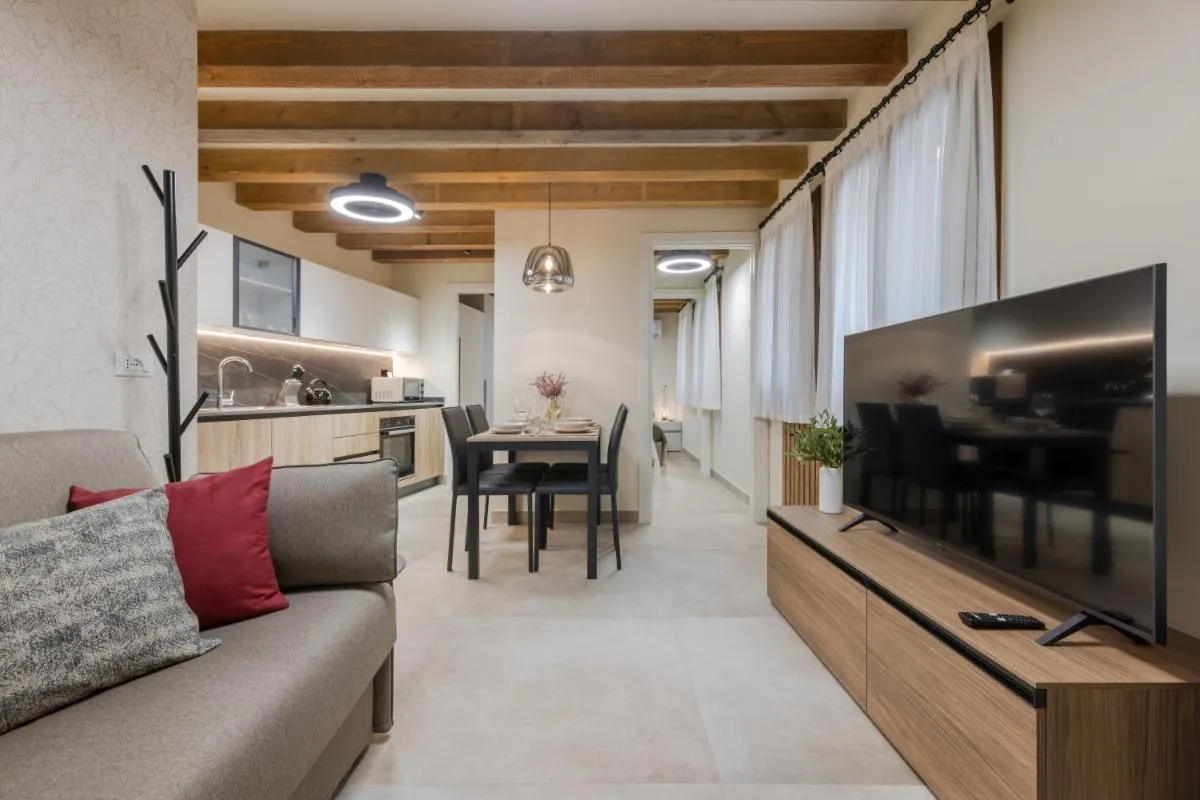 Image 2 of Residenza Scala del Bovolo