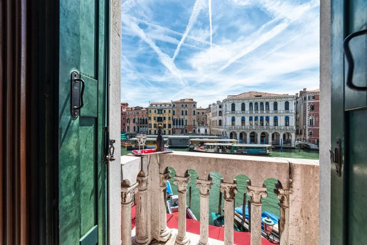 Image 1 of Royal Rialto Apartment – Grand Canal View