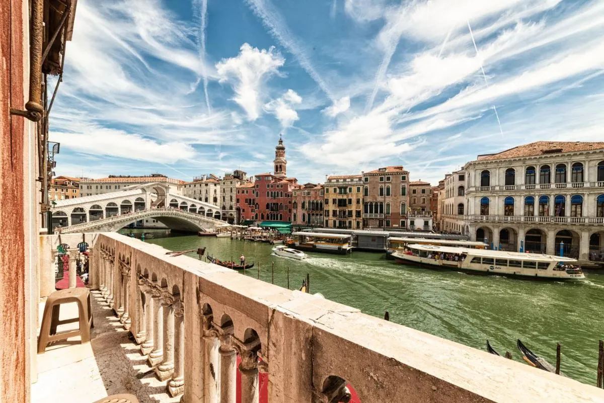 Image 5 of Royal Rialto Apartment – Grand Canal View