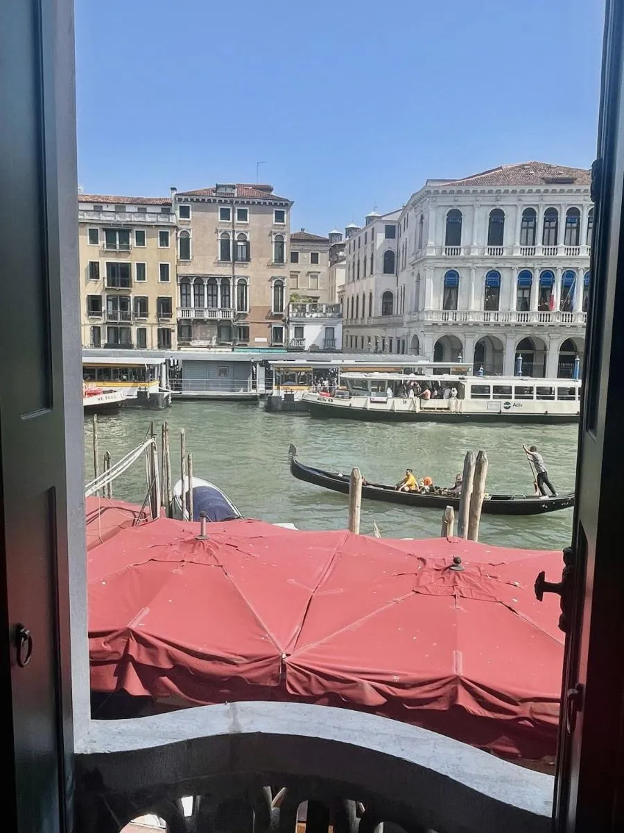 Image 4 of Royal Rialto Apartment – Grand Canal View