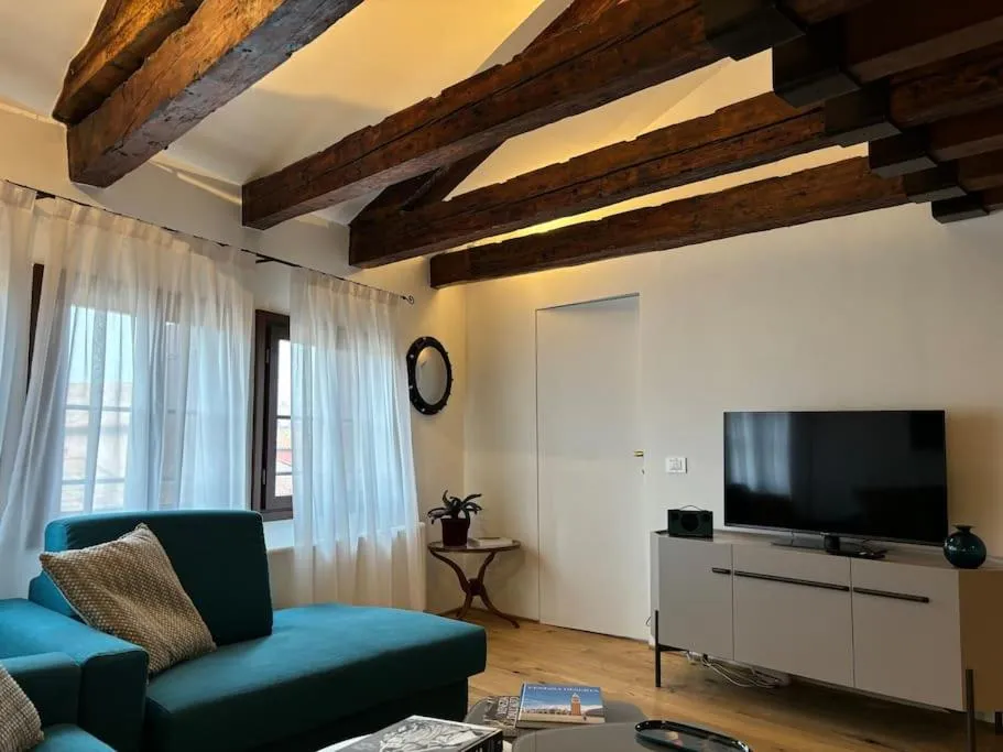 Image 4 of SEDO3032A • [Venezia Central] • Luxury House •