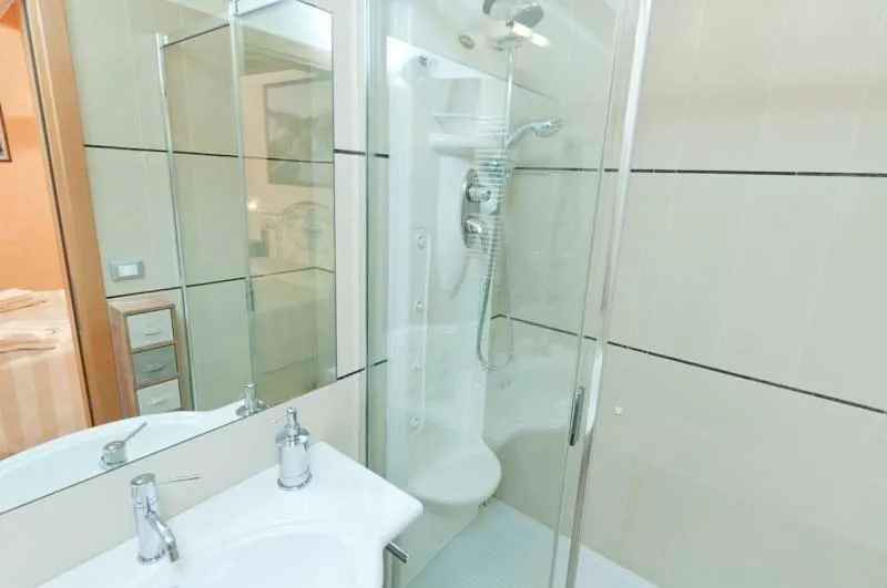 Image 6 of San Cassiano jacuzzi