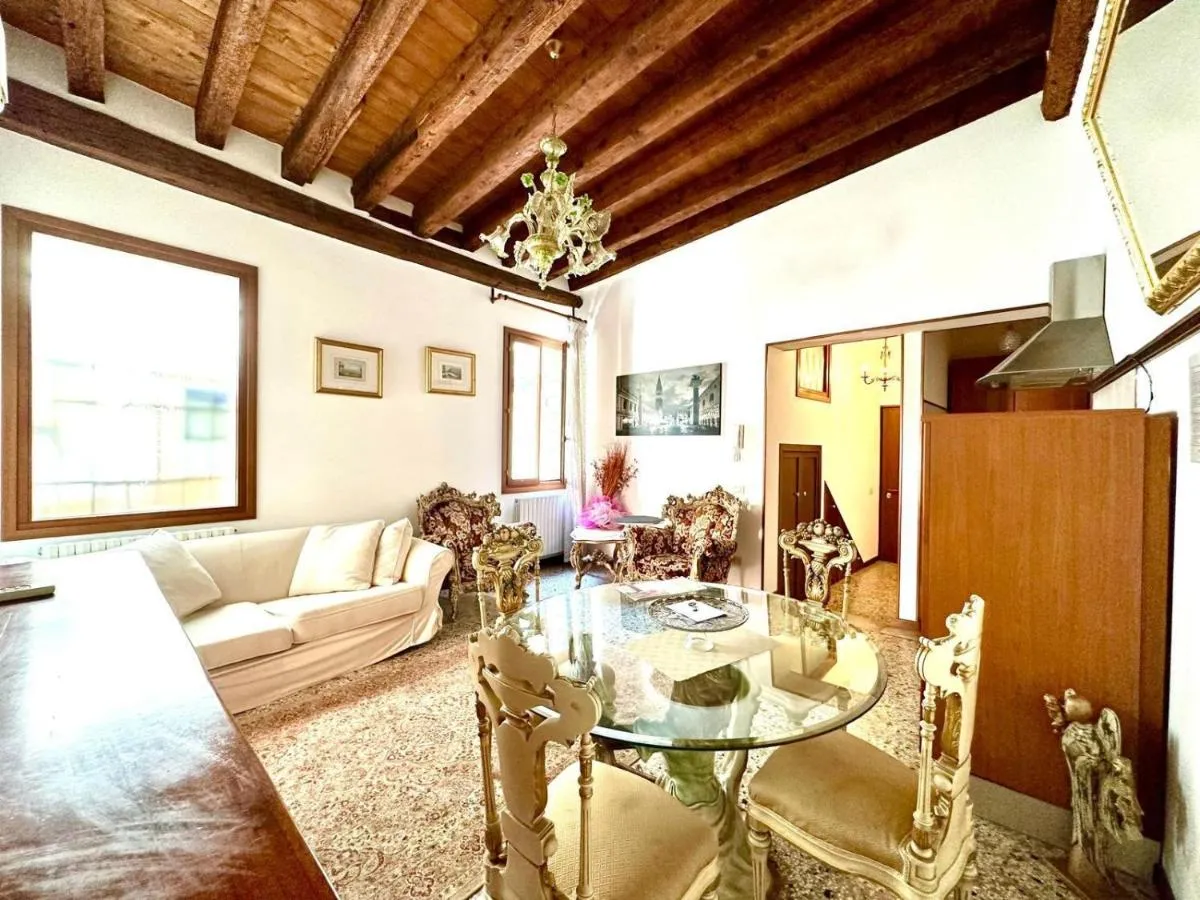 Image 2 of San Marco Canal View by Bricola Apartments