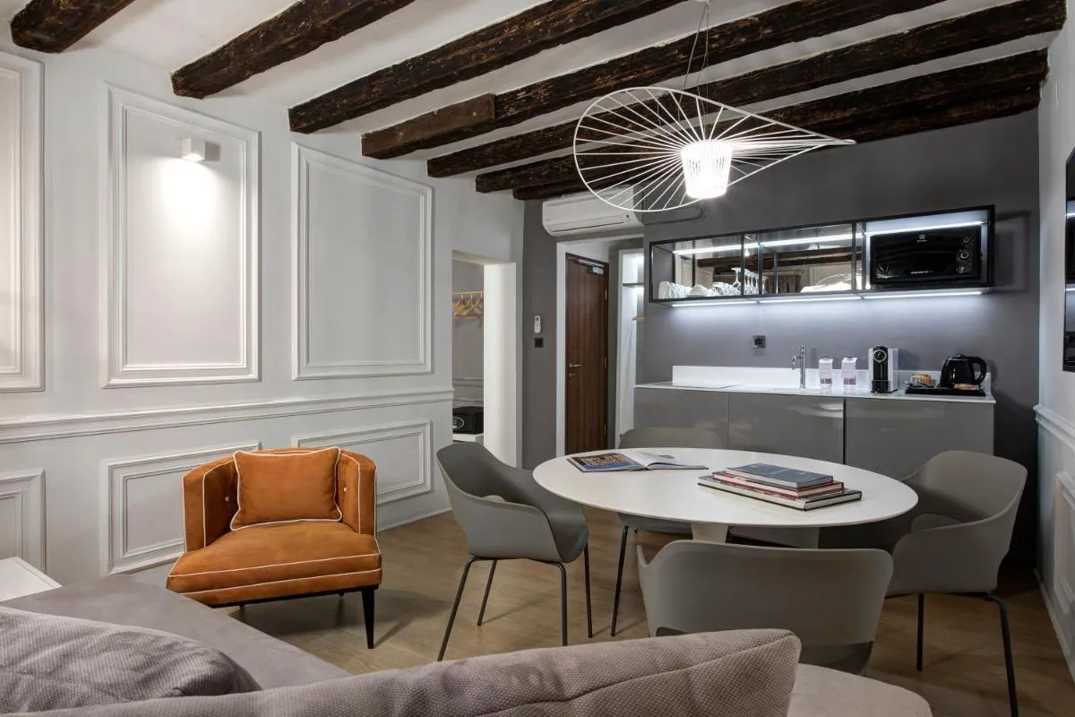 Image 3 of San Marco Suite 755