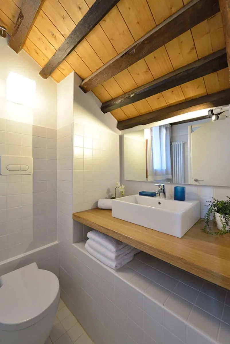 Image 5 of Sea to Sky Apartments