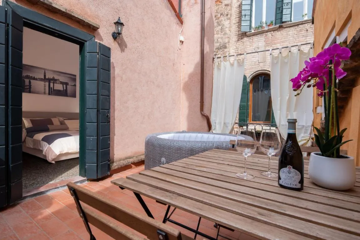 Image of Suite Ravà – San Marco with pool