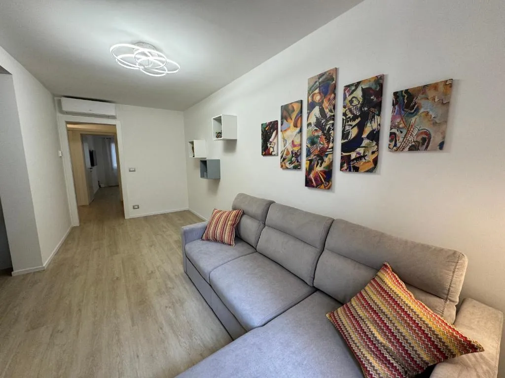 Image of TheGlassHouse