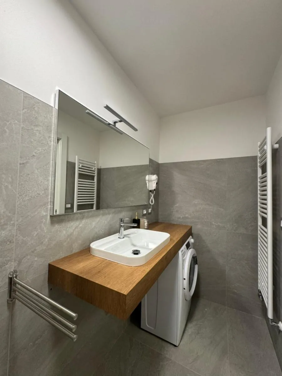 Image 6 of TheGlassHouse