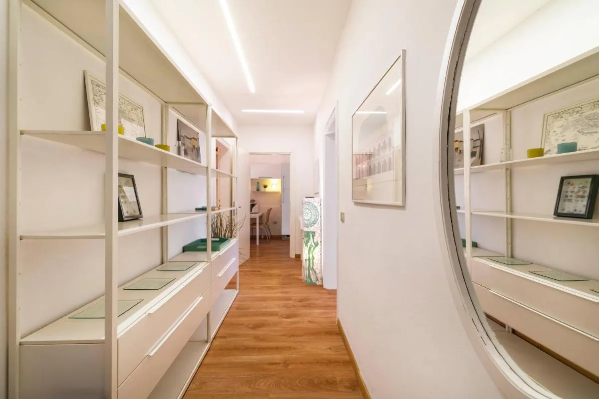 Image 4 of True Venice Apartment