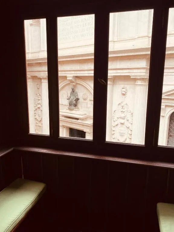 Image of Ve.N.I.Ce. Cera Ai Leoncini