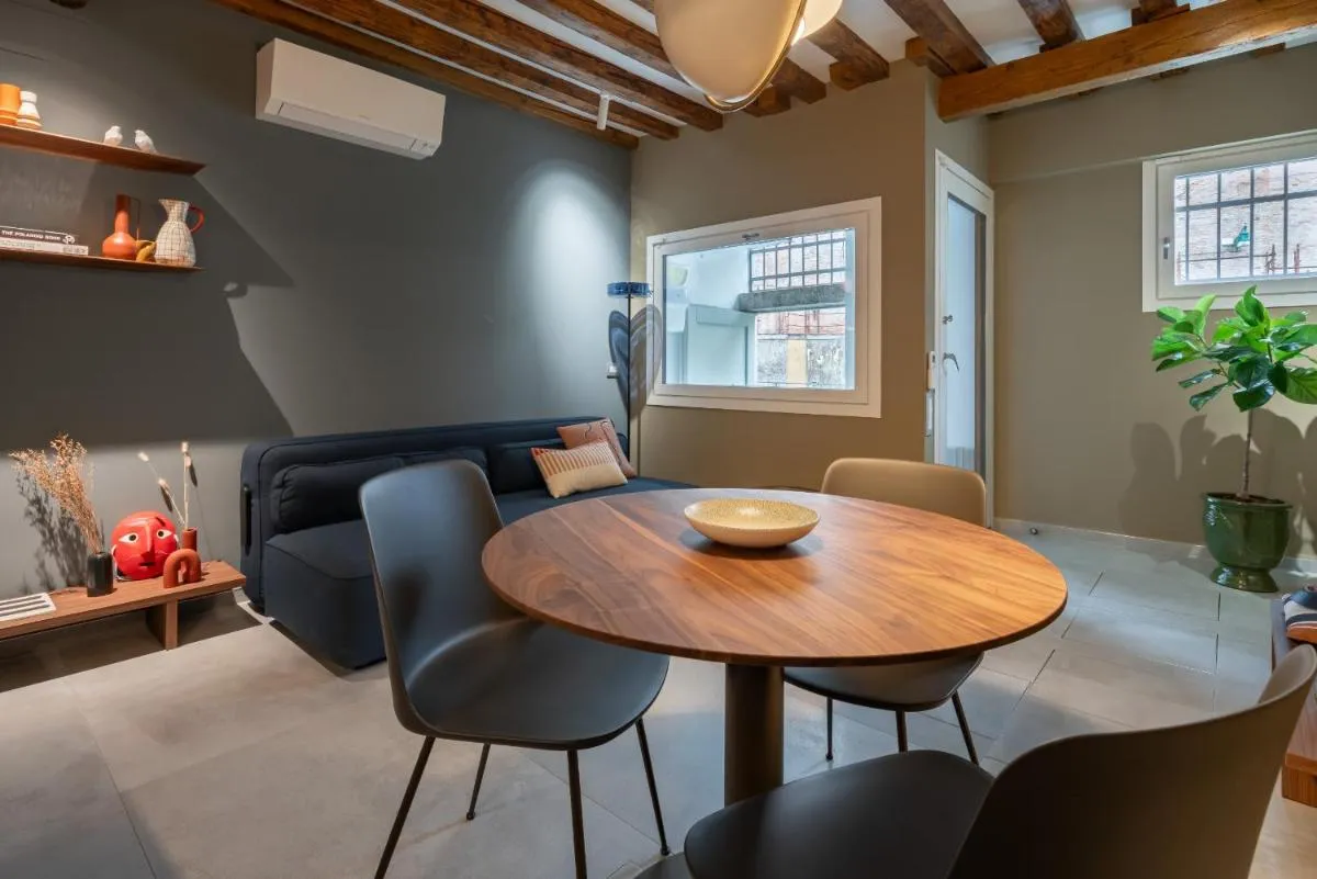 Image 2 of Venice Jewel Canal View by Wonderful Italy