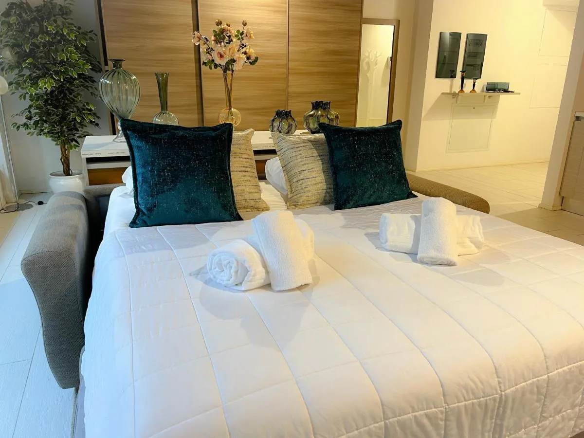 Image 6 of Venice Lucky House