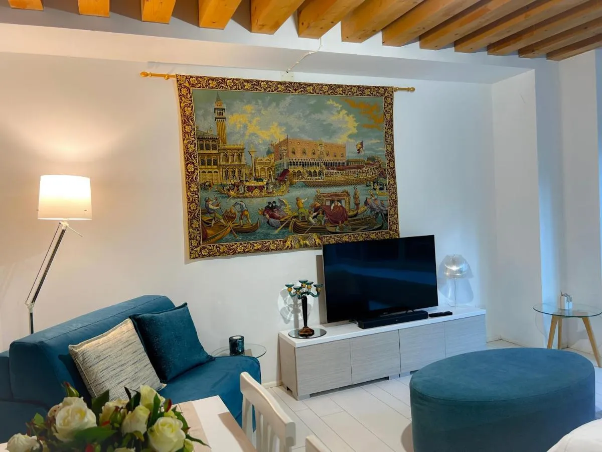 Image 4 of Venice Lucky House