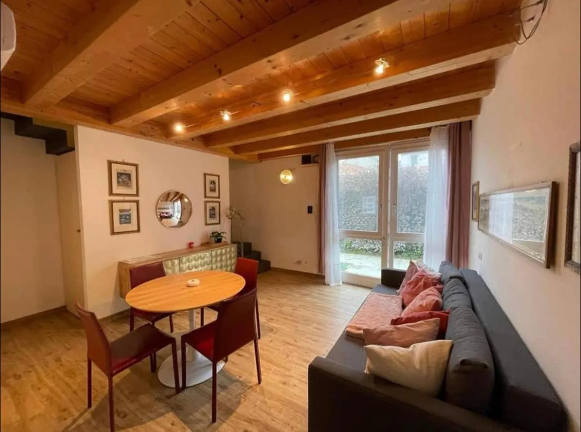 Image 2 of Venice Relax Garden