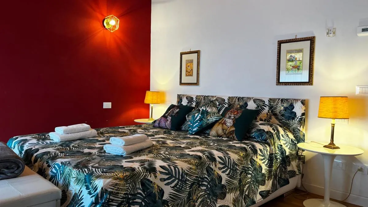 Image 1 of Venice Relax Garden