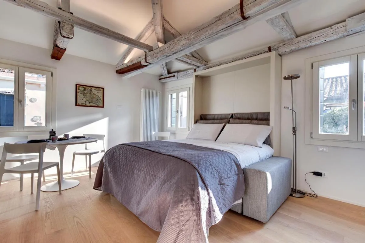 Image 5 of Venice Skyline View Studio Apartment M0270428215