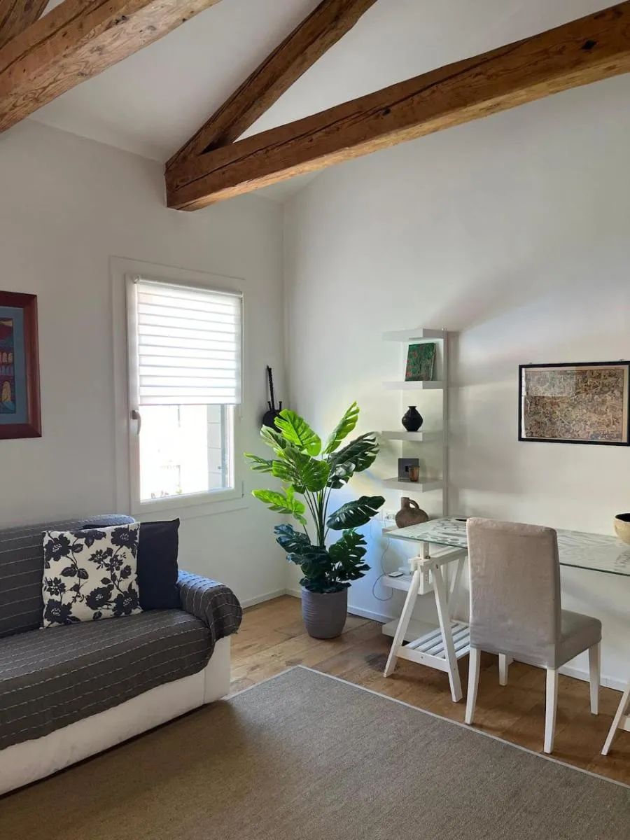 Image 3 of Victoria Studio