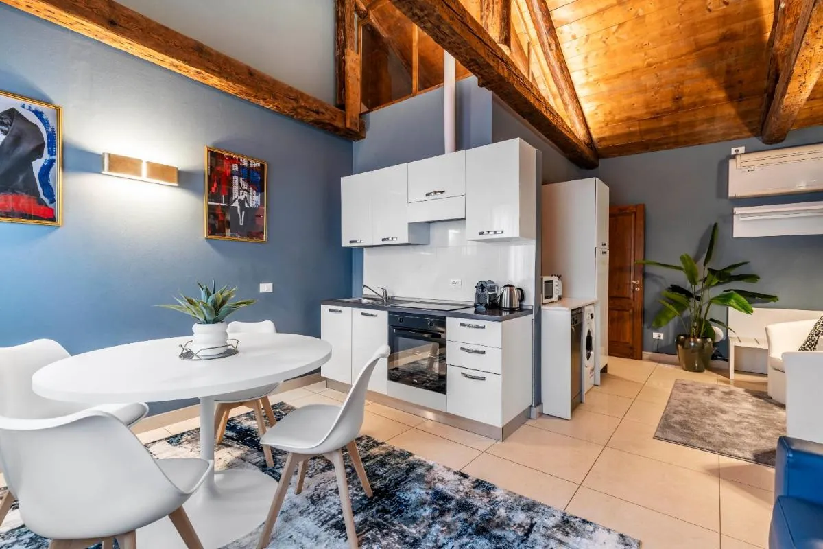 Image 2 of Vivaldi Suites R&R