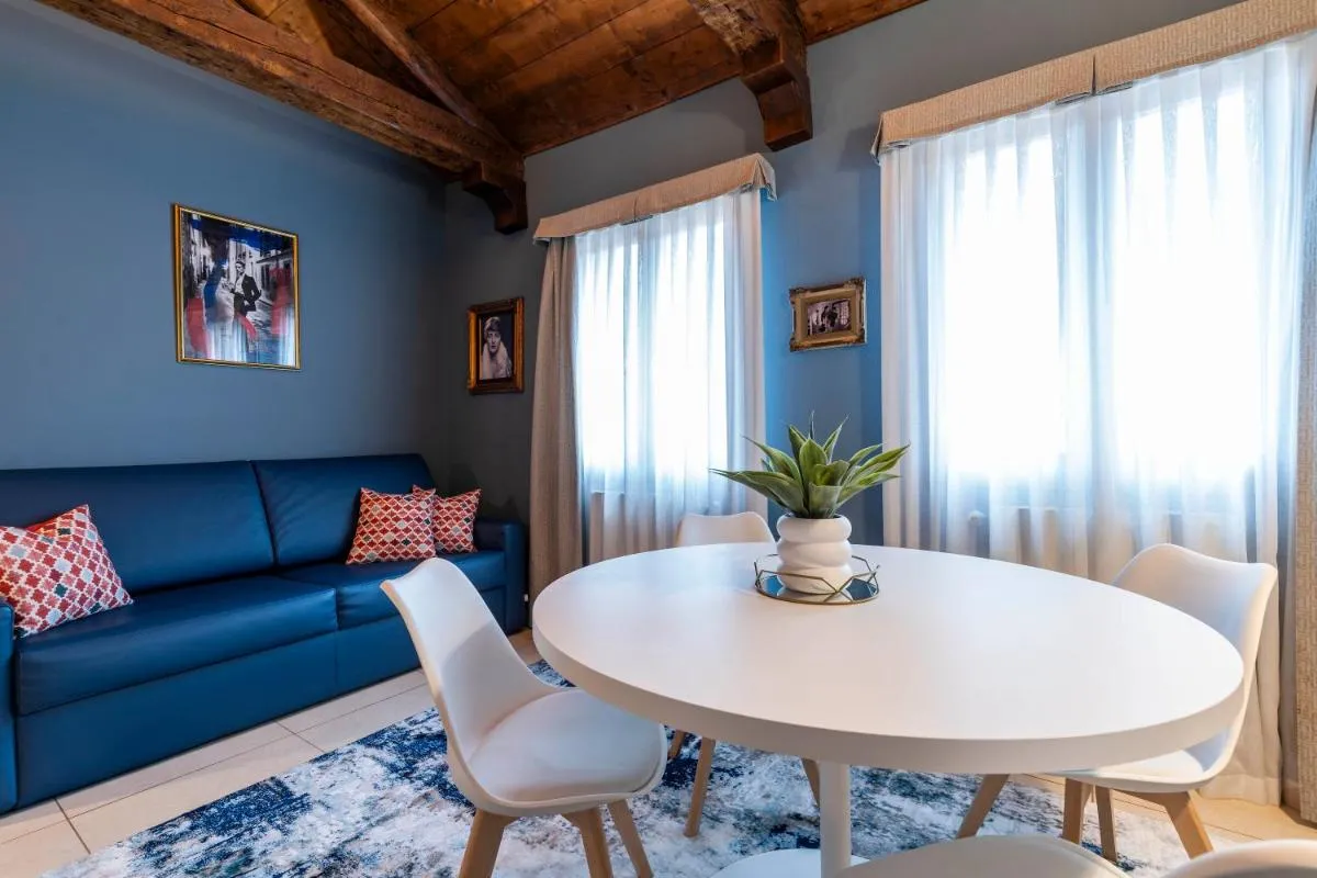 Image 5 of Vivaldi Suites R&R