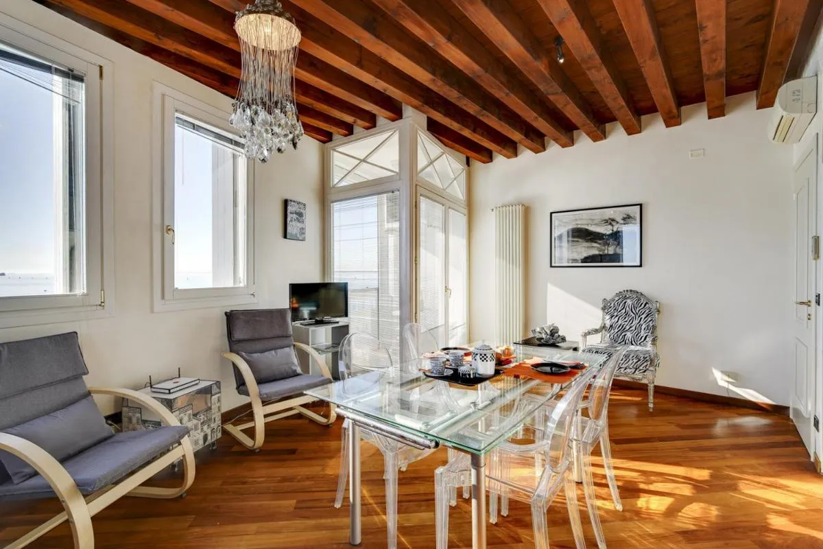 Image 2 of Wonderful view over venetian lagoon