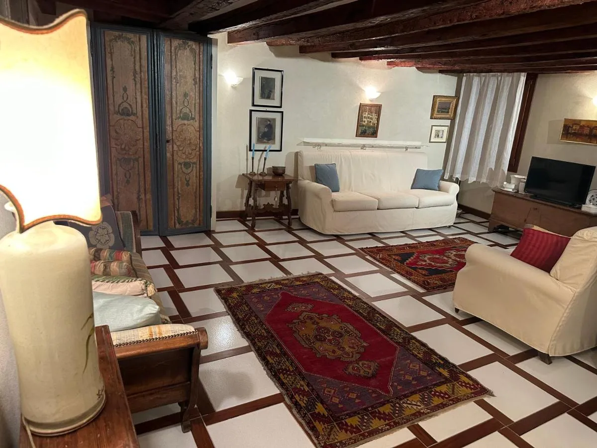 Image 4 of 1 Ca’del Traghetto Family Apartment