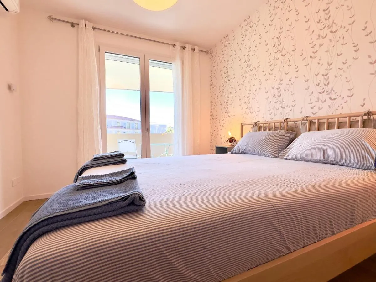 Image 1 of 20 min Venezia Modern Apartament with terrace