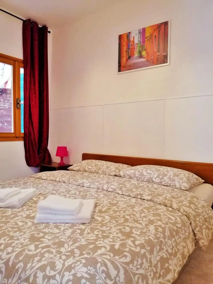 Image 3 of 458 Giardini