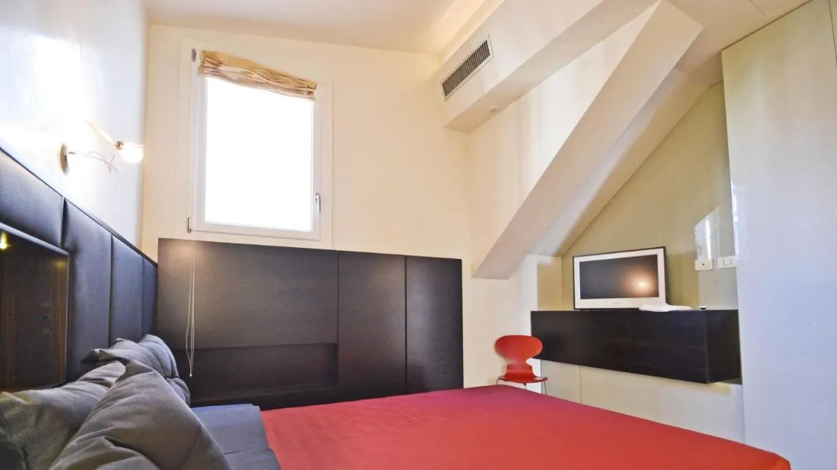 Image 6 of Ai Bareteri Luxury Canal View