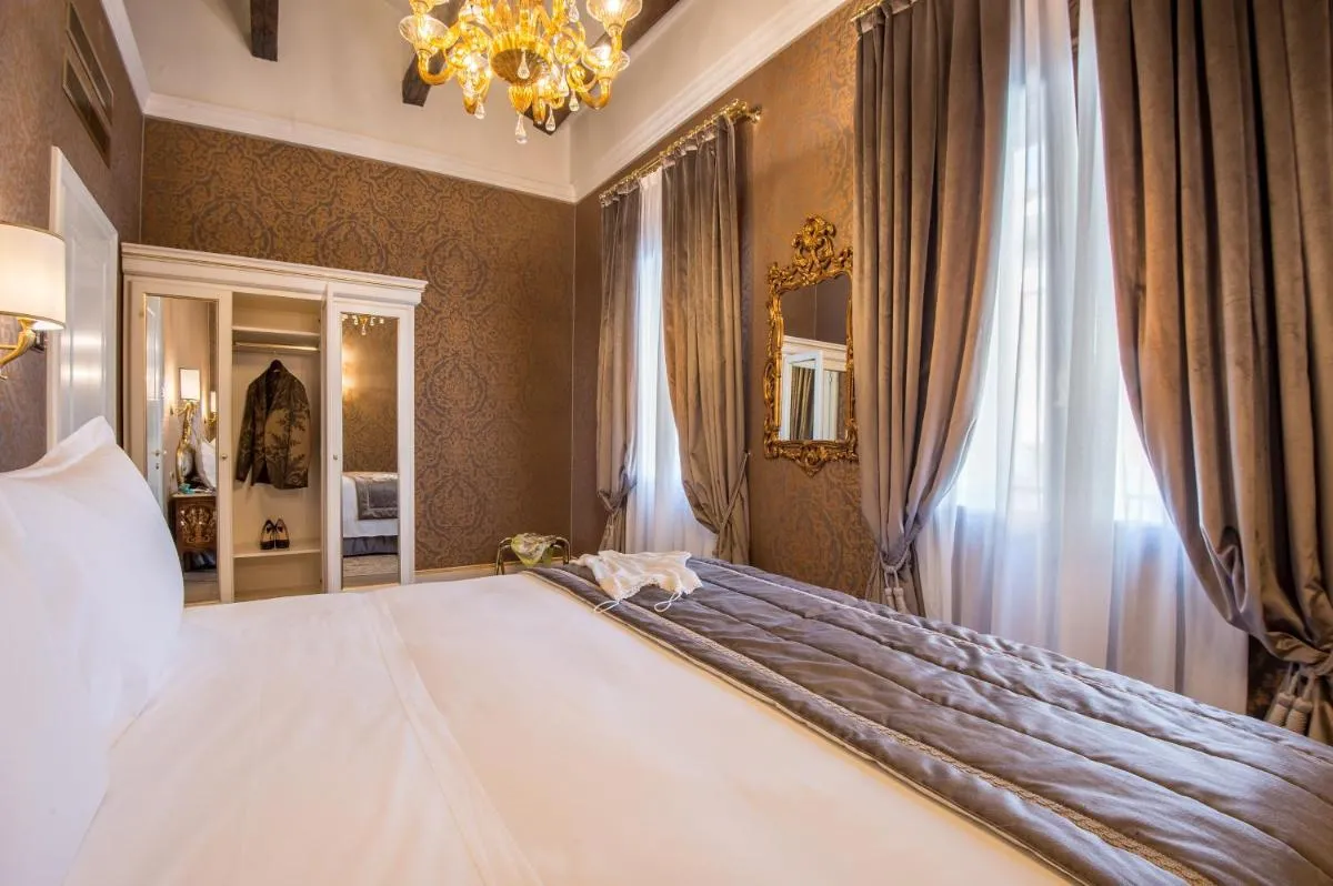 Image 6 of Ai Patrizi di Venezia