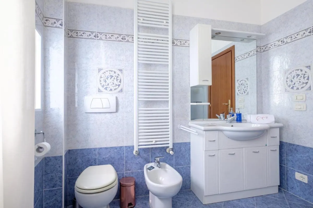 Image 6 of Ai Turchesi