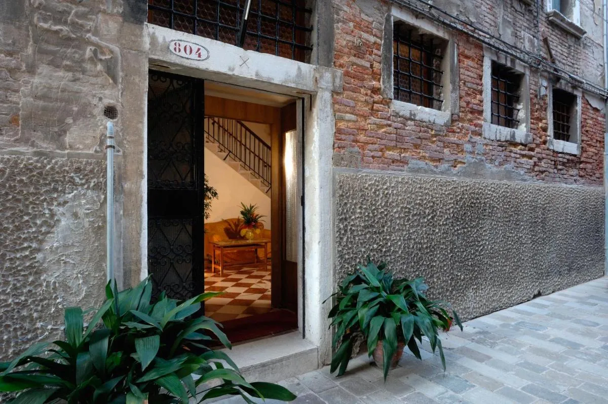 Image 5 of Albergo Basilea