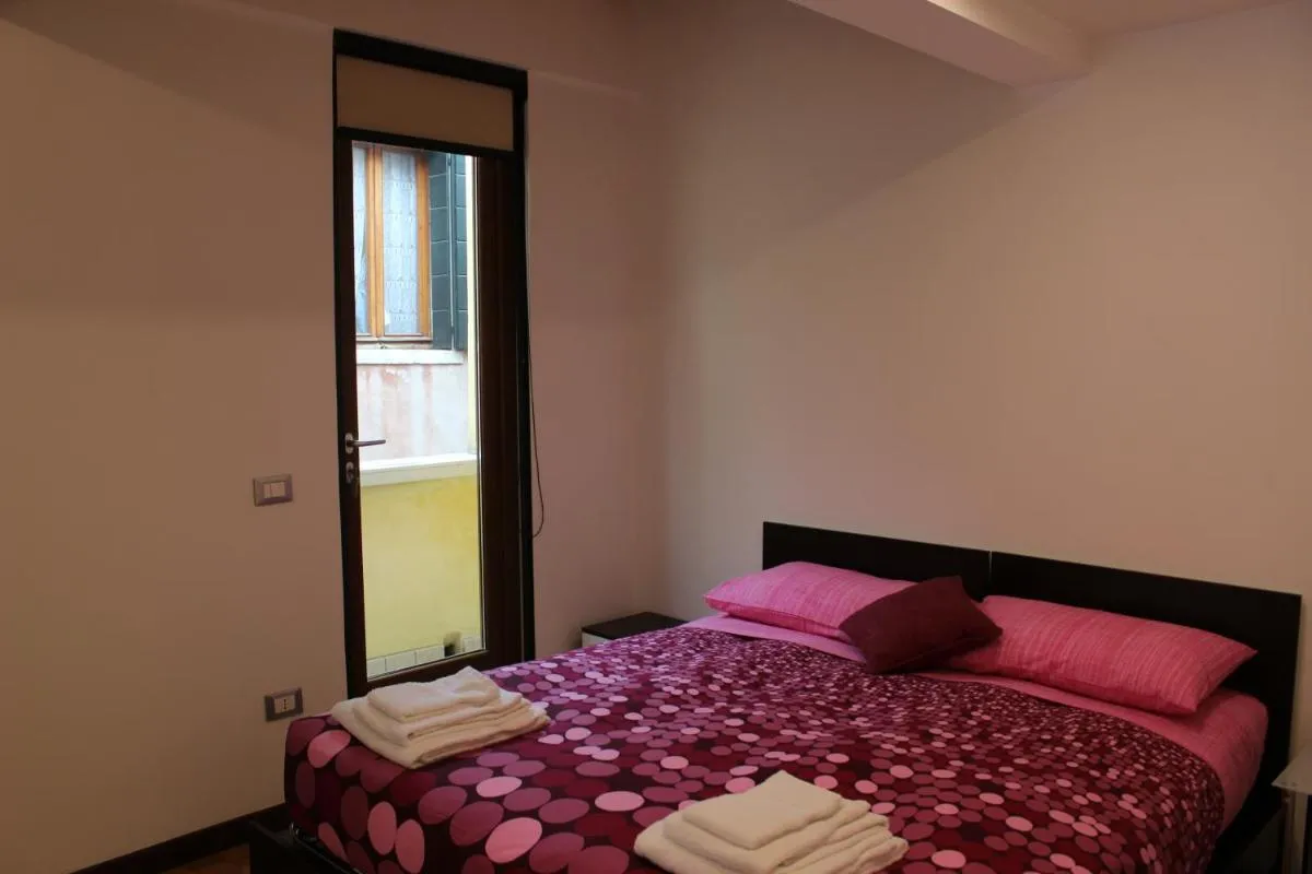 Image 2 of Alessandra House