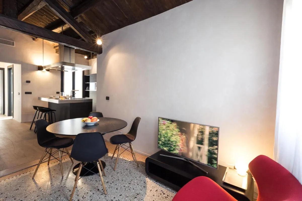 Image 4 of Amazing Modern Design Home, Campo dei Mori. WIFI