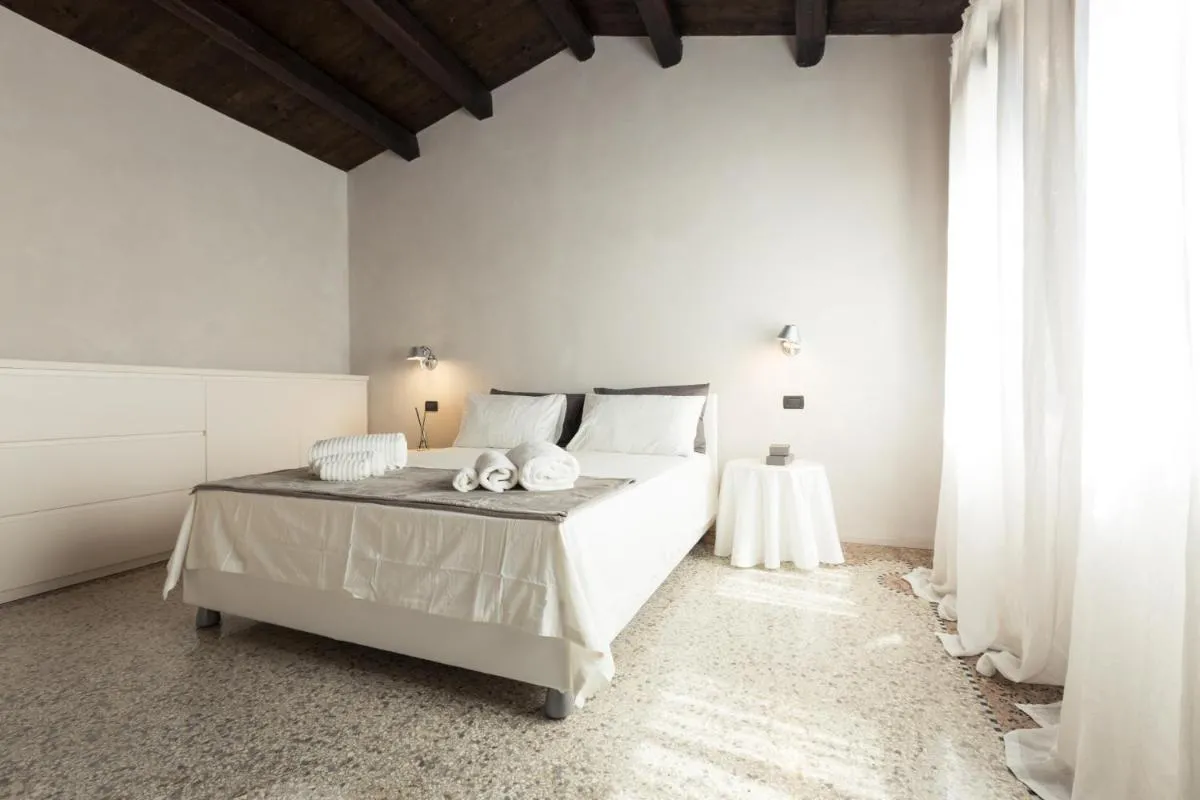 Image 6 of Amazing Modern Design Home, Campo dei Mori. WIFI