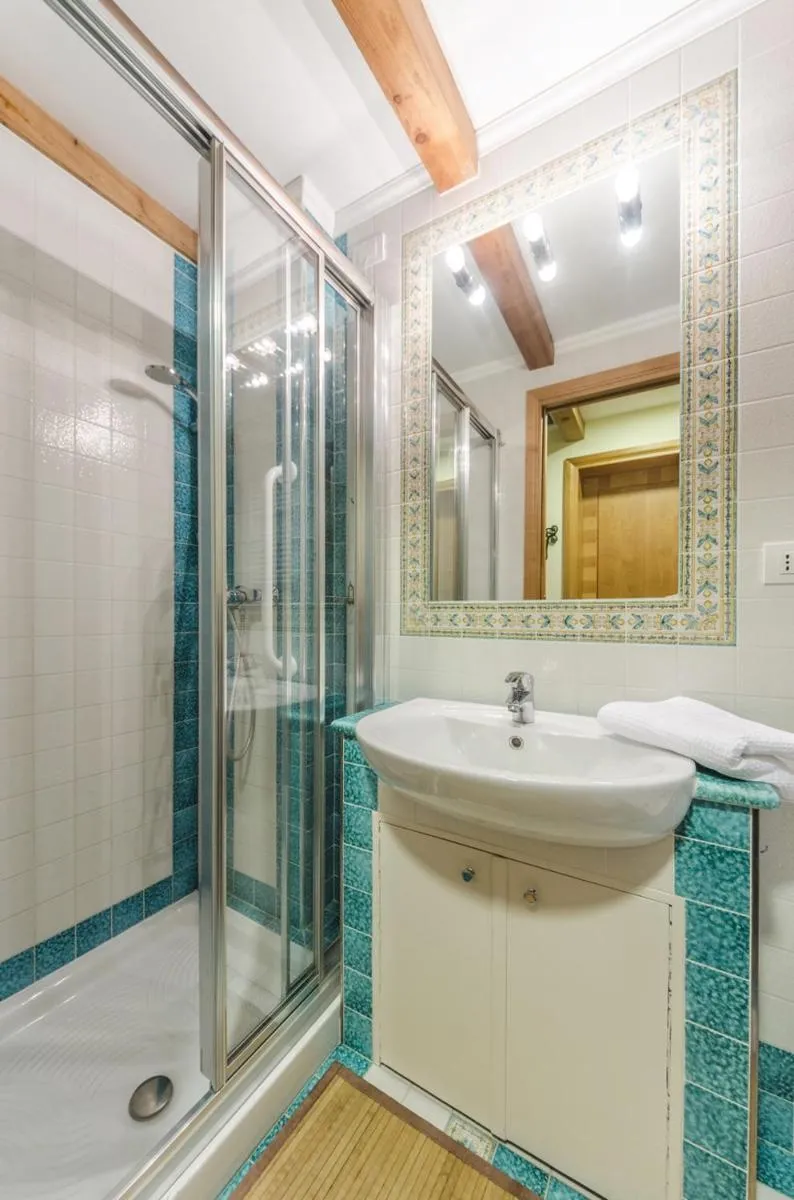 Image 3 of Andreina Home