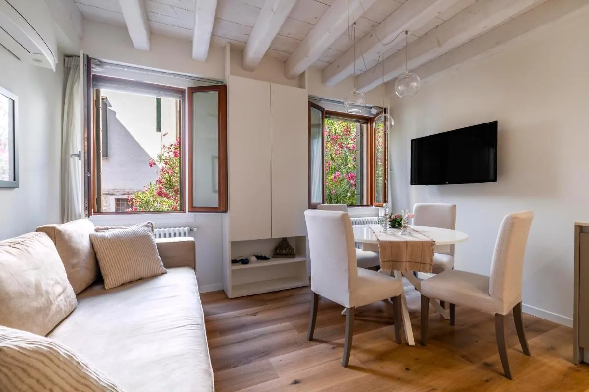 Image 4 of Angel’s Luxury House