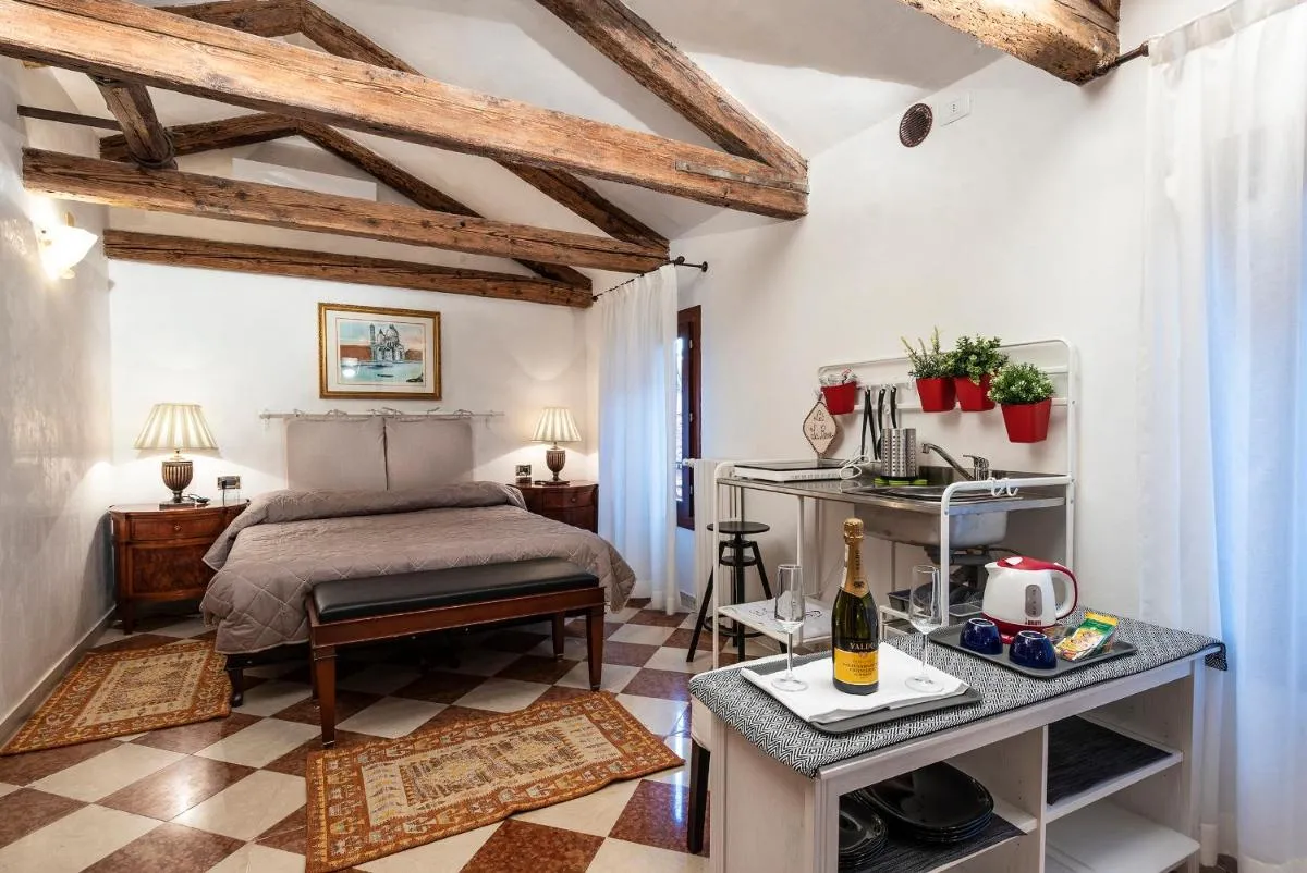 Image 6 of Anzolo Palace – Rooms & Apartments