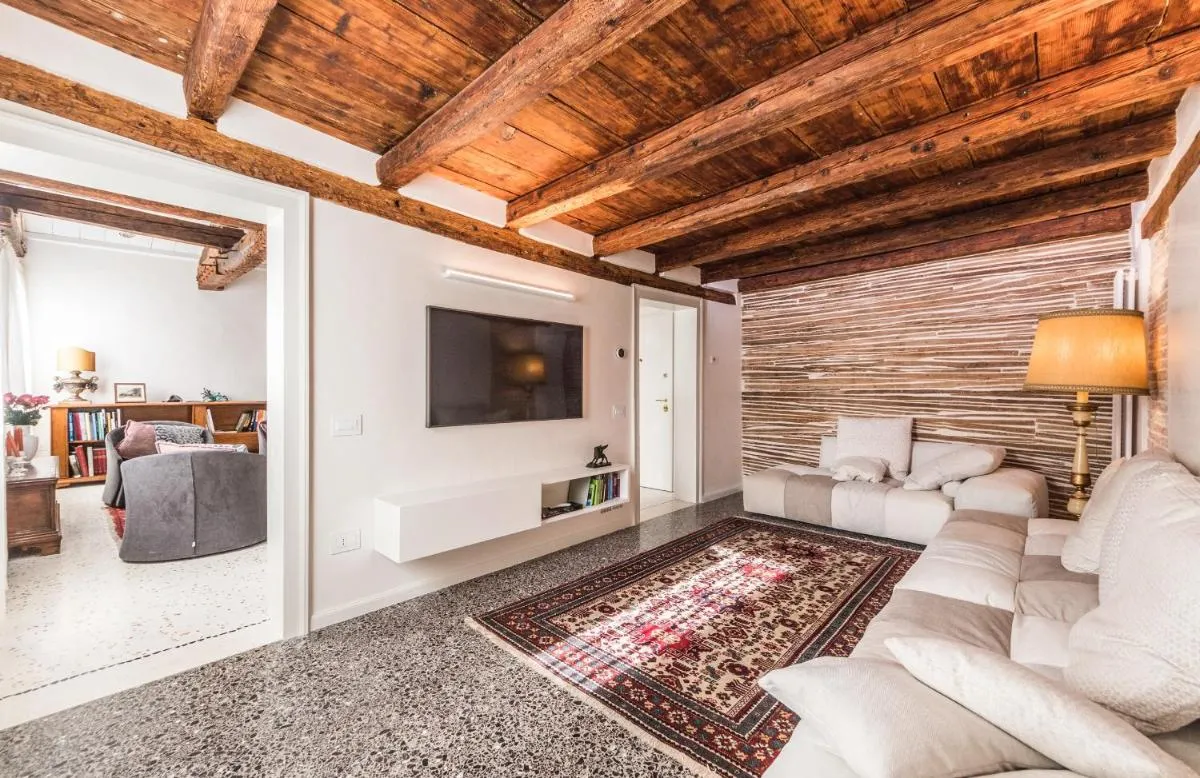 Image 4 of Apartment Cà Brunilda-luxury penthouse with terrace