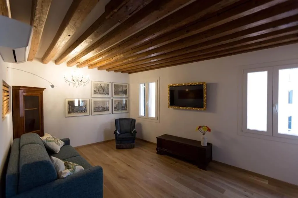 Image of Aponalview apartment 027042-LOC-12481