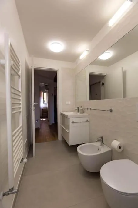 Image 4 of Aponalview apartment 027042-LOC-12481